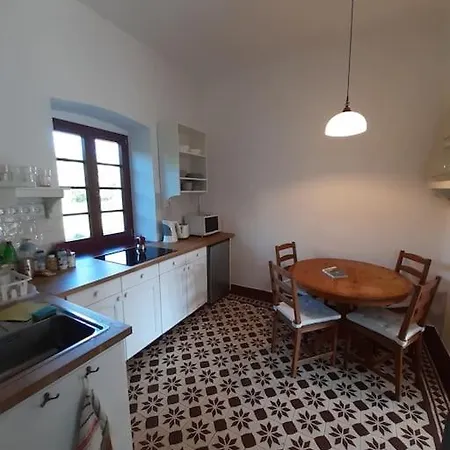 Sziget-lak, Strandkozeli Nyaralo Holiday home