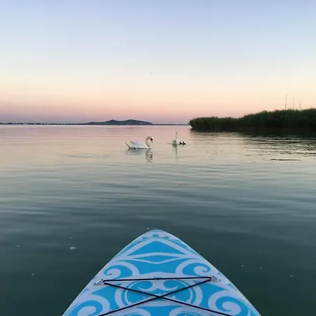 Sziget-lak, Strandkozeli Nyaralo *